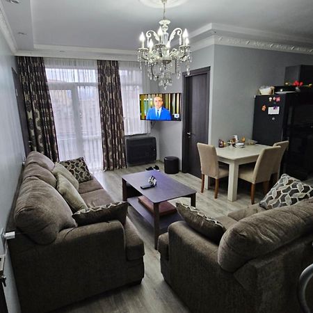 Apartment Irina Батуми Екстериор снимка