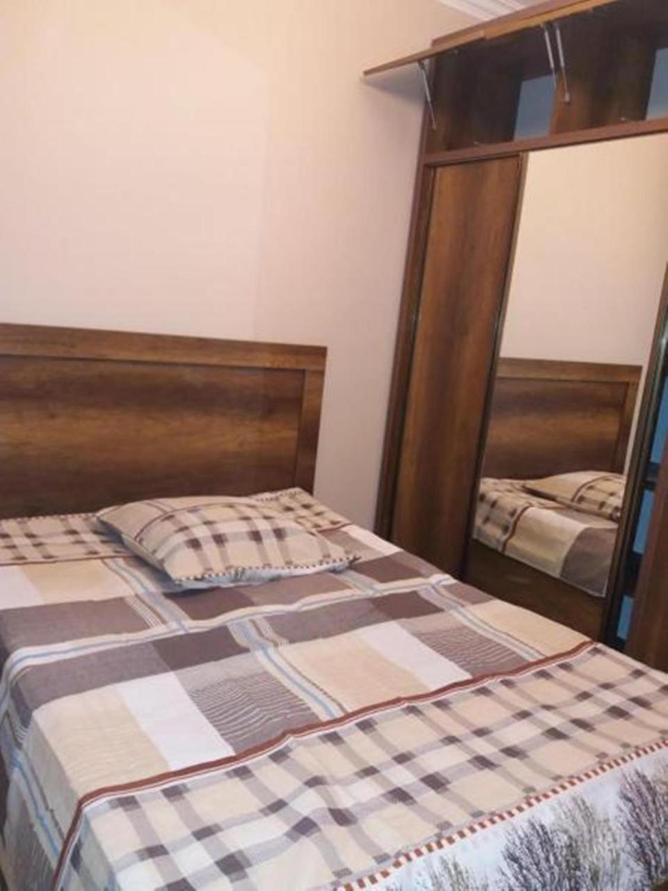 Apartment Irina Батуми Екстериор снимка