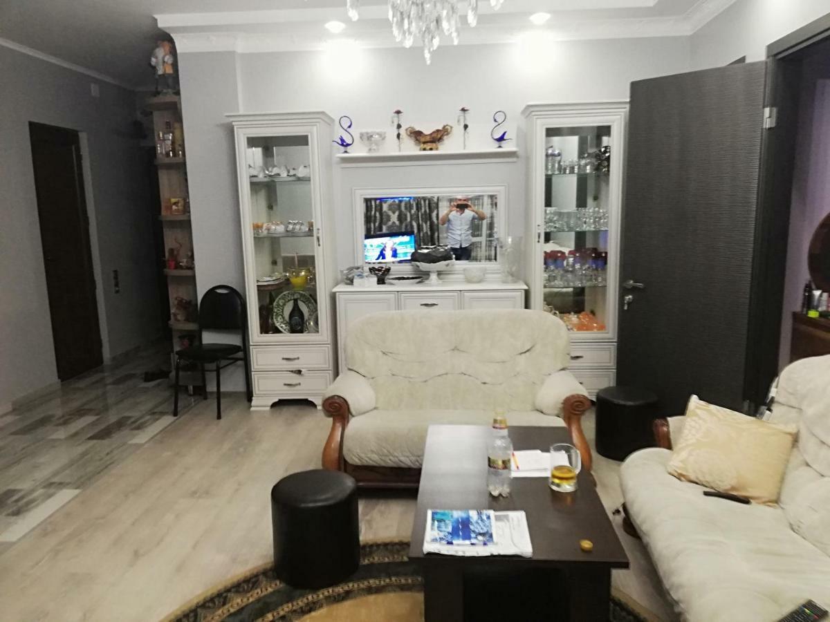 Apartment Irina Батуми Екстериор снимка