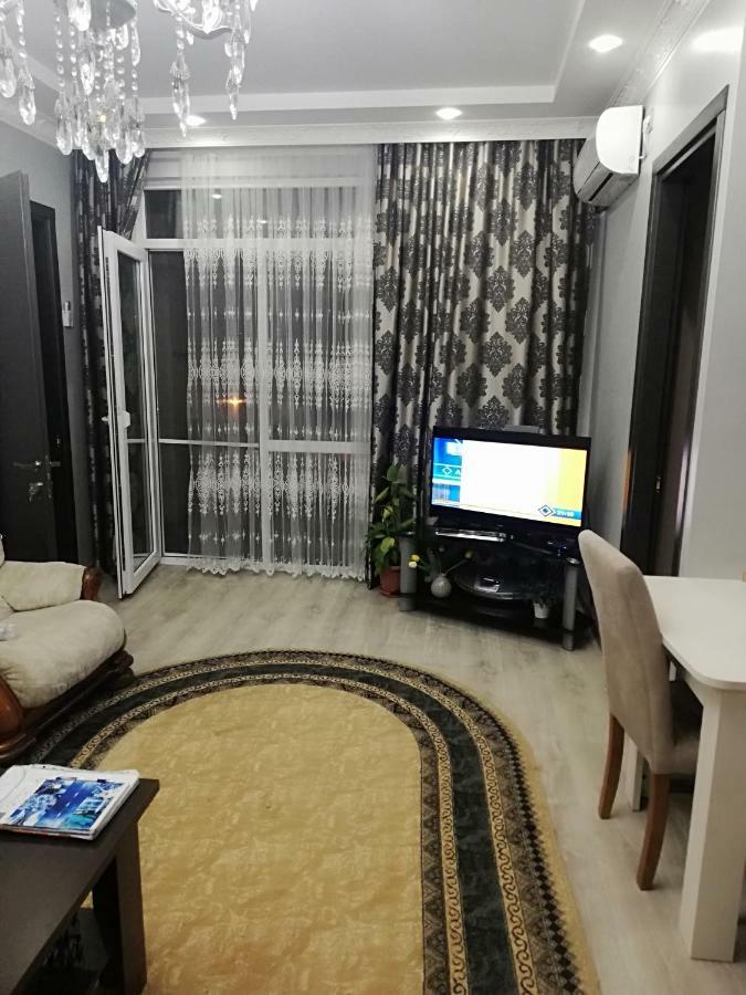Apartment Irina Батуми Екстериор снимка